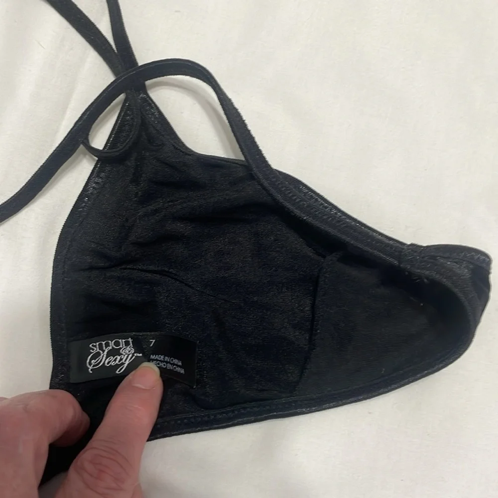 Smart & sexy black thong underwear - Picture 2 of 3
